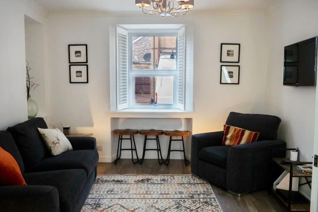 Central 2 Bedroom Luxury Home Close To River Ness Inverness Kültér fotó